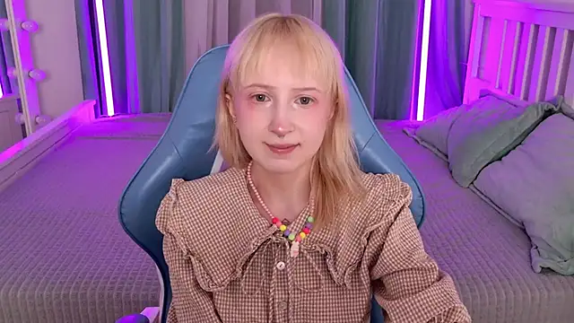 Snapshot of _Babyface_ chatting on 06-30-26, 01:11 Babyface online show from 06-30-26, 01:11