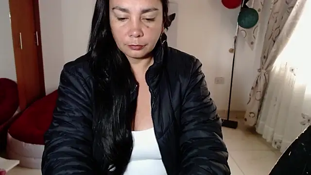 vivian-milf online show from 12-02-25, 01:13