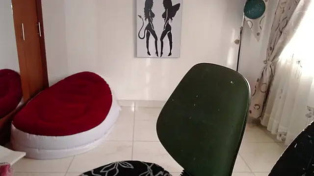 vivian-milf online show from 11-30-25, 12:17