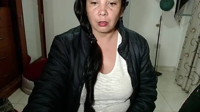 Snapshot of vivian-milf chatting on 05-08-26, 02:26 vivian-milf online show from 05-08-26, 02:26