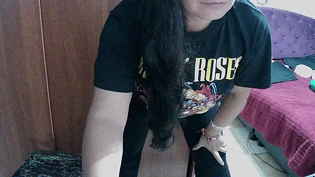 Snapshot of vivian-milf chatting on 05-14-26, 02:19 vivian-milf online show from 05-14-26, 02:19