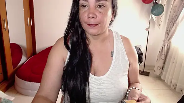 vivian-milf online show from 11-27-25, 01:11