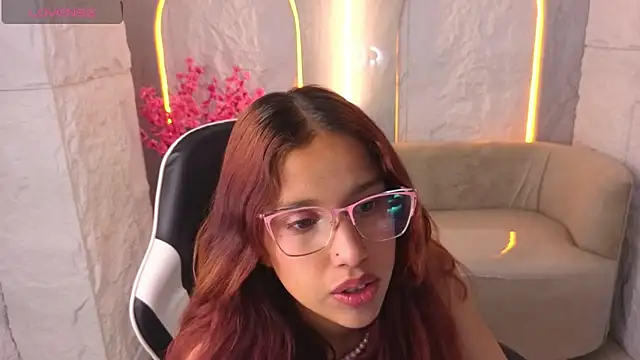 Saphire Tx online show from 11-27-25, 01:11