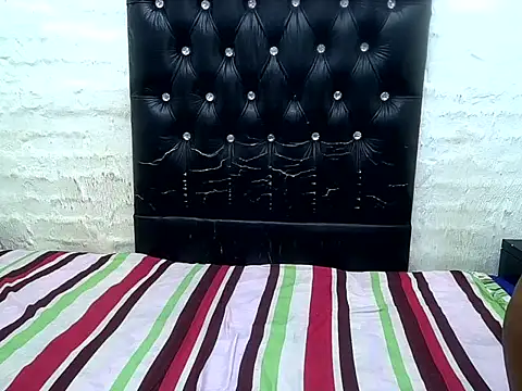 EMBER FOX online show from 03-25-26, 05:29