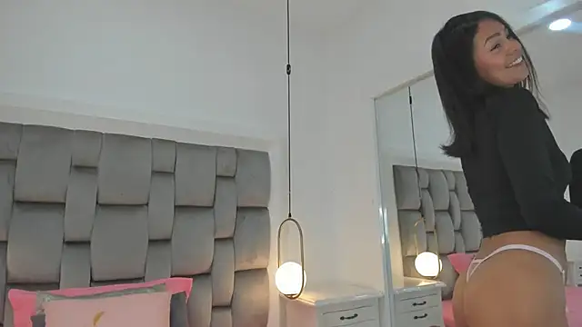 Snapshot of gaby_smit__ chatting on 01-19-26, 11:36 gaby smit online show from 01-19-26, 11:36