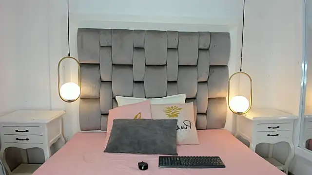 Snapshot of gaby_smit__ chatting on 02-12-26, 11:32 gaby smit online show from 02-12-26, 11:32