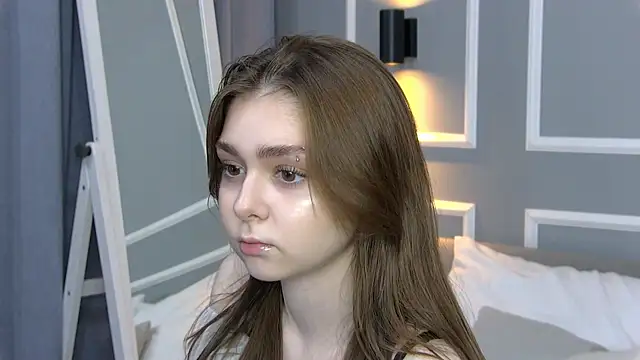 Snapshot of NatalieCroft chatting on 12-05-25, 06:12 NatalieCroft online show from 12-05-25, 06:12