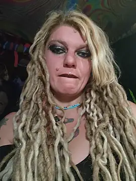 Horny hippie online show from 01-18-26, 10:18