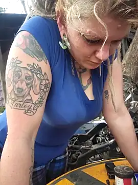 Horny hippie online show from 01-07-26, 07:41