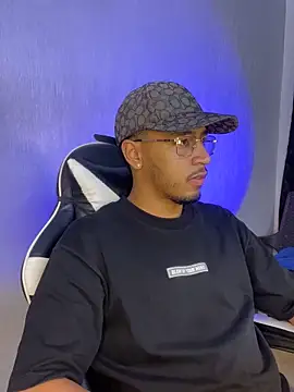 Snapshot of Brand_Collins chatting on 12-16-25, 08:13 Brand Collins online show from 12-16-25, 08:13