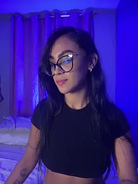 Klohewilliams  online show from 01-14-26, 01:53