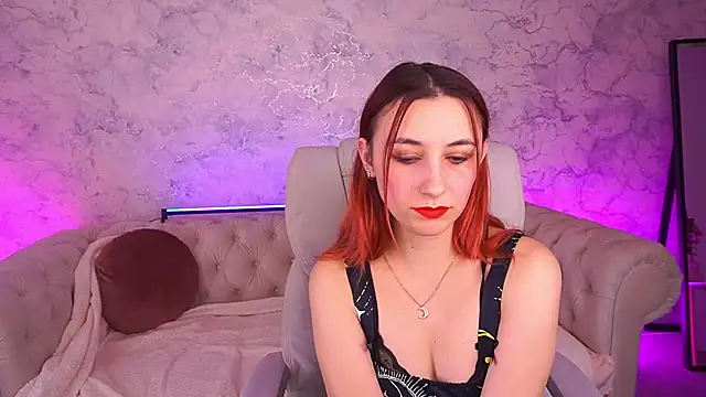 RoxieRay online show from 12-19-25, 03:58