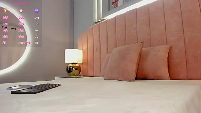 Snapshot of ninacrave_ chatting on 02-11-26, 03:06 ninacrave online show from 02-11-26, 03:06