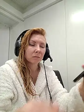 Snapshot of JenyJansy chatting on 12-02-25, 05:58 JenyJansy online show from 12-02-25, 05:58