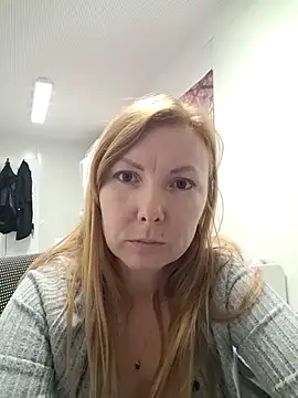 Snapshot of JenyJansy chatting on 12-01-25, 04:08 JenyJansy online show from 12-01-25, 04:08