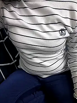 Juliekhan 98 online show from 01-09-26, 05:25