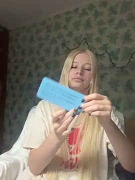 Barbie Blondie online show from 03-11-26, 04:01