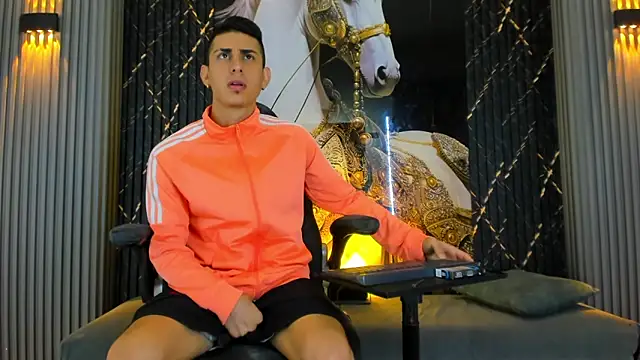 Snapshot of twink_scott_ chatting on 02-25-26, 01:44 twink scott online show from 02-25-26, 01:44