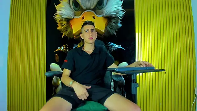 Snapshot of twink_scott_ chatting on 12-23-25, 05:07 twink scott online show from 12-23-25, 05:07