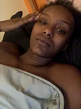    Hannah    online show from 12-16-25, 05:55