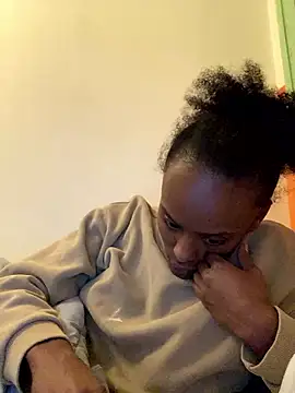    Hannah    online show from 01-09-26, 02:51