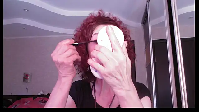 Kelly Flurr online show from 06-07-26, 01:49