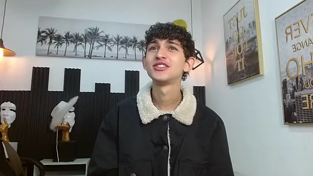 Snapshot of Michaelkoiv chatting on 07-12-26, 11:22 Michaelkoiv online show from 07-12-26, 11:22