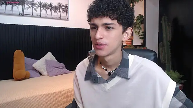 Michaelkoiv online show from 12-17-25, 12:32