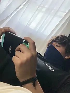 taehyun10 online show from 12-02-25, 08:21