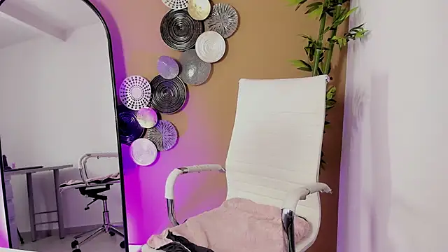 luna cute   online show from 01-14-26, 07:50