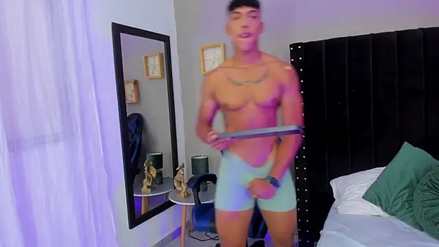 Snapshot of Bryan_robayo5 chatting on 11-26-25, 11:54 Bryan robayo5 online show from 11-26-25, 11:54