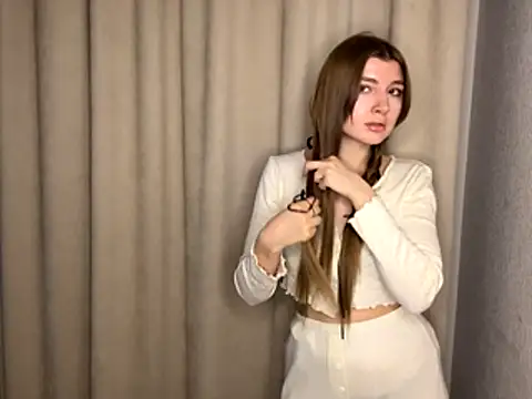 Michell Rosse online show from 12-20-25, 01:19