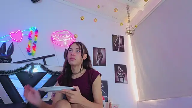 Snapshot of karla_slut_dirty chatting on 07-11-26, 12:05 karla slut dirty online show from 07-11-26, 12:05