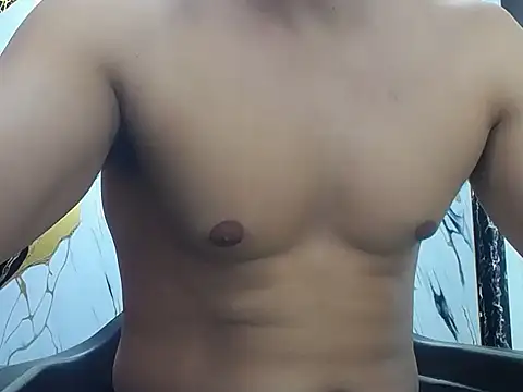 simonm667 online show from 02-11-26, 07:47