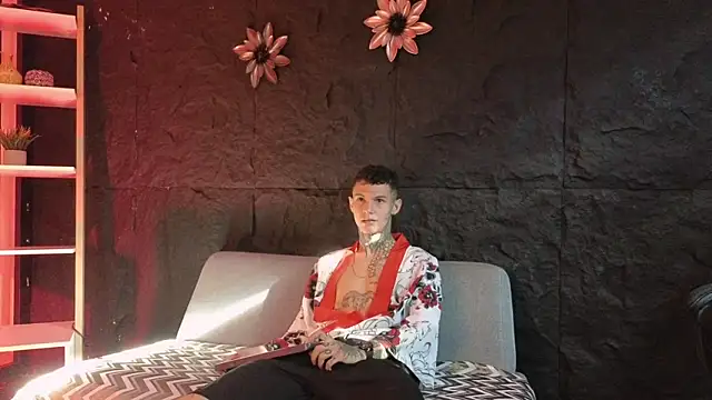 Paulo 527 online show from 12-21-25, 08:53