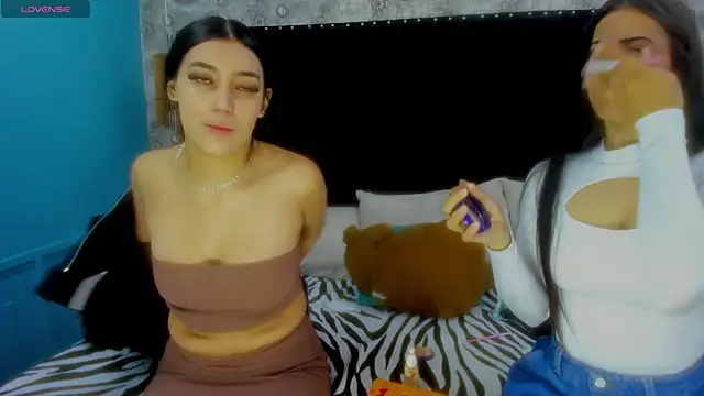 Venus Horney online show from 11-29-25, 01:33