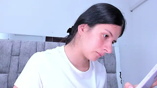 ZafiraNavarro online show from 03-10-26, 07:40