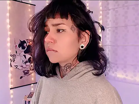 justmartina  online show from 02-24-26, 12:17