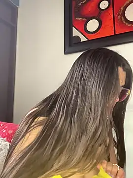 Snapshot of Scarletts_Boobs chatting on 12-21-25, 05:58 Scarletts Boobs online show from 12-21-25, 05:58