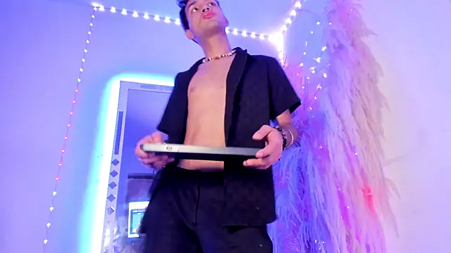 Snapshot of All_fetiche chatting on 11-27-25, 01:00 All fetiche online show from 11-27-25, 01:00