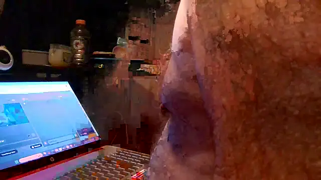 Snapshot of wildandsexy69 chatting on 09-26-25, 04:58 wildandsexy69 online show from 09-26-25, 04:58
