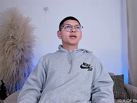 Juan belmont online show from 04-06-26, 01:01