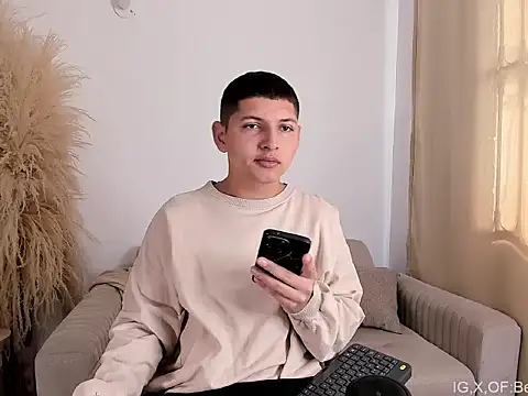 Juan belmont online show from 04-08-26, 01:34