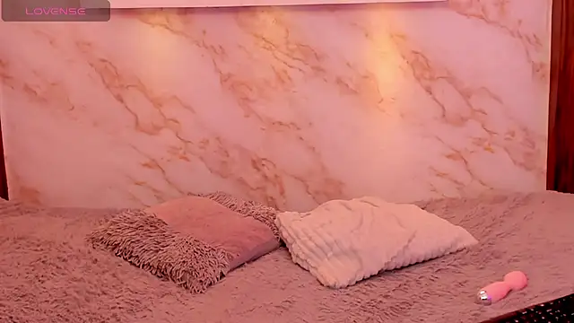 Dakota ferreti  online show from 03-26-26, 06:33