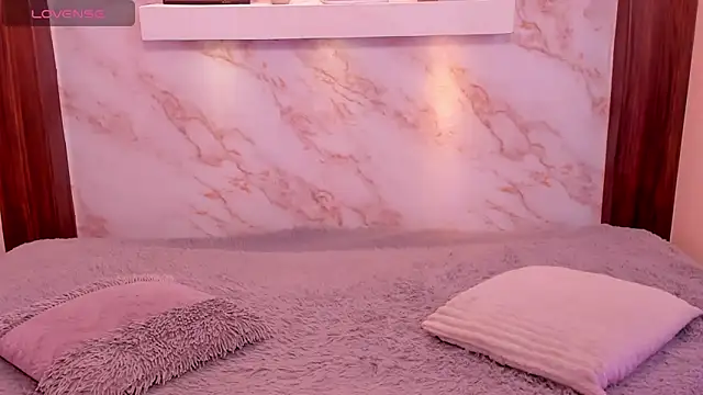 Dakota ferreti  online show from 03-12-26, 08:13