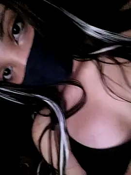 Snapshot of osshcat chatting on 03-04-26, 04:59 osshcat online show from 03-04-26, 04:59