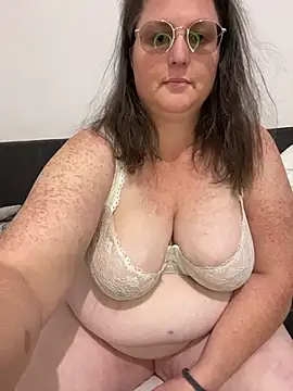 bea french curvy online show from 05-02-26, 08:14