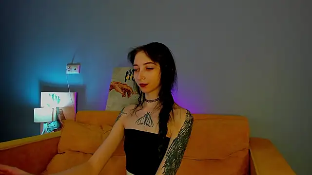 Snapshot of Ellen_Hops chatting on 02-27-26, 09:53 Ellen Hops online show from 02-27-26, 09:53