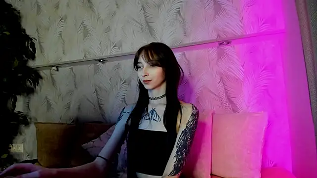 Ellen Hops online show from 04-08-26, 09:22