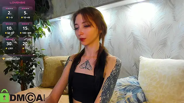 Snapshot of Ellen_Hops chatting on 07-17-26, 01:03 Ellen Hops online show from 07-17-26, 01:03